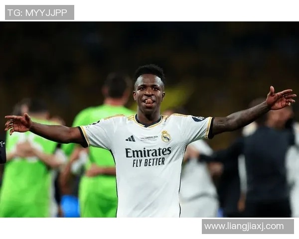 全球四大足球巨星排名揭晓 谁是球场上的真正王者